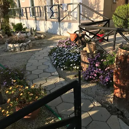 Otel Merlis
