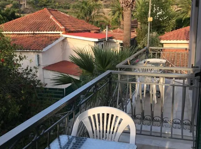 מלון Merlis Kalamákion