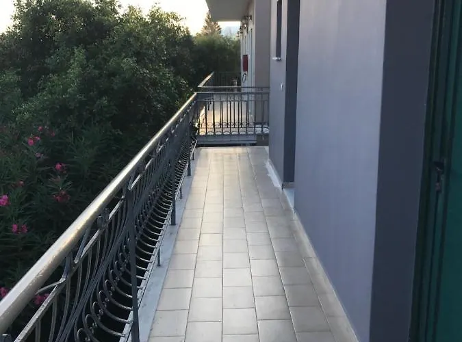 מלון Merlis Kalamákion