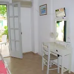 Отель Merlis